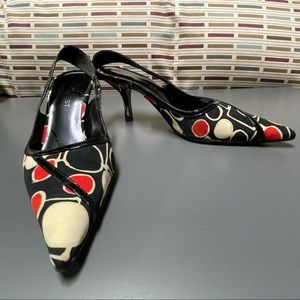 Used Nine West 6.5 pointed toe kitten heels